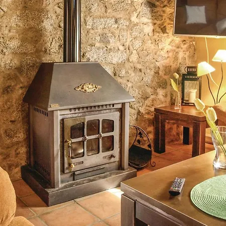 Gorgeous In With Wifi Holiday home Villanueva del Duque